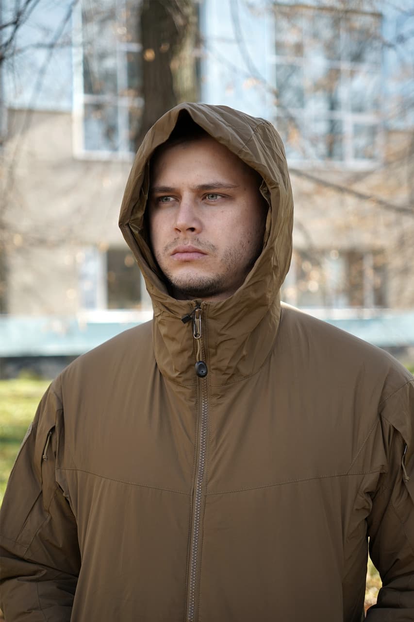 Зимовий мікропуховик у кольорі койот BR YWH з вологостійкою тканиною та знімним капюшоном — фото 8